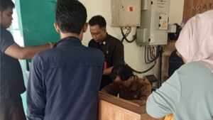 Pegawai Diduga Tertidur Saat Jam Layanan, Pelayanan Dinsos Tangsel Disorot