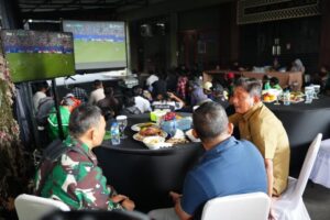 Korem 052 Gelar Nobar Argentina vs Swiss, Pererat Kebersamaan dengan Warga