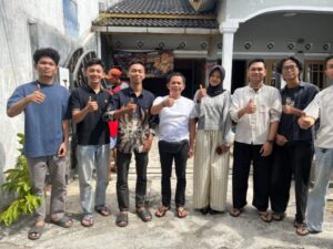 Om Zein Temui Mahasiswa Purwakarta di Yogyakarta, Janjikan Rehab Asrama dan Bantuan Modal