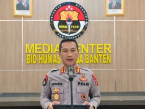 Kebakaran TPA Jatiwaringin, Puluhan Warga Dievakuasi dan Water Bombing Dikerahkan